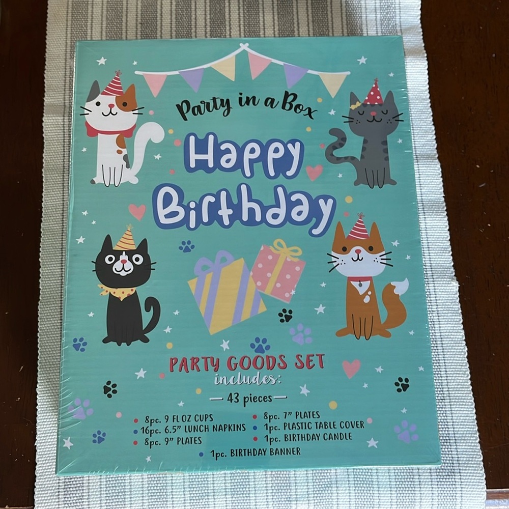 Birthday party goods Party in a Box NWT